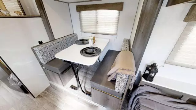 Best travel trailer with bunks under 20 feet 