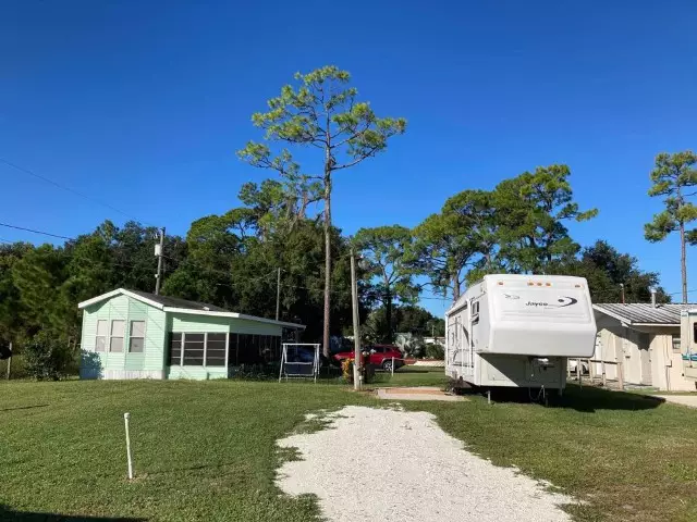 how much are rv parks monthly in florida