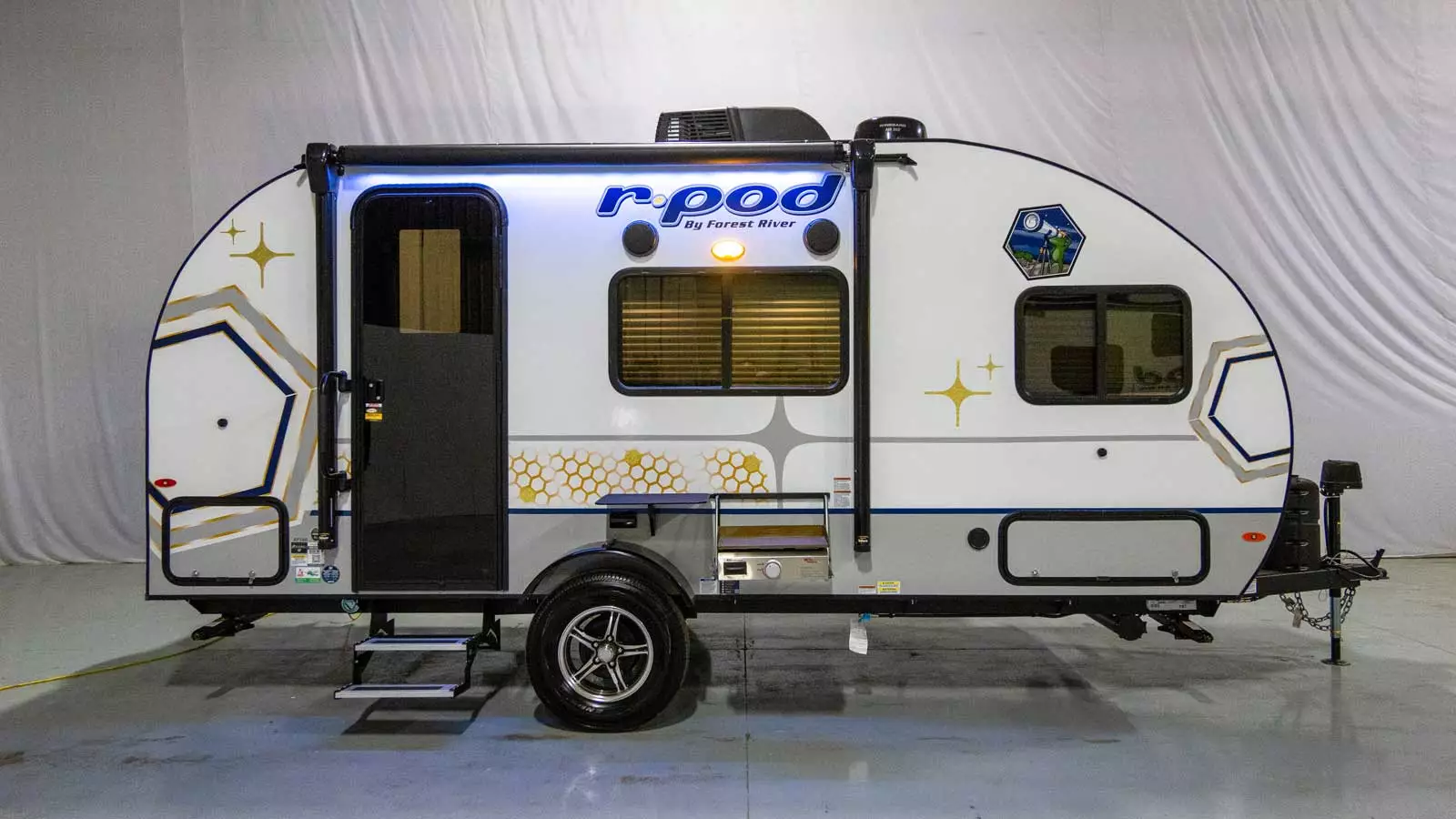 2023 R-Pod RP-180 review under 3000 lbs