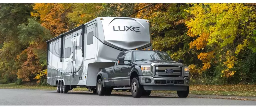 what is the longest 5th wheel camper
